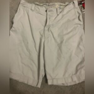 Hollister Men's Classic Khaki Shorts Size 32